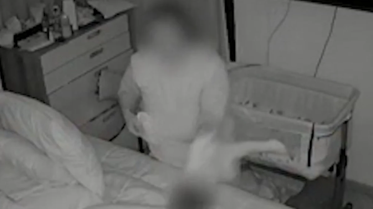 Una niñera maltrata a un bebé de 7 meses y todo queda grabado en vídeo: “Lo revolea como a un muñeco”