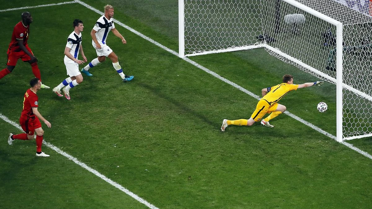 Un autogol del portero priva a Finlandia del segundo puesto del grupo B
