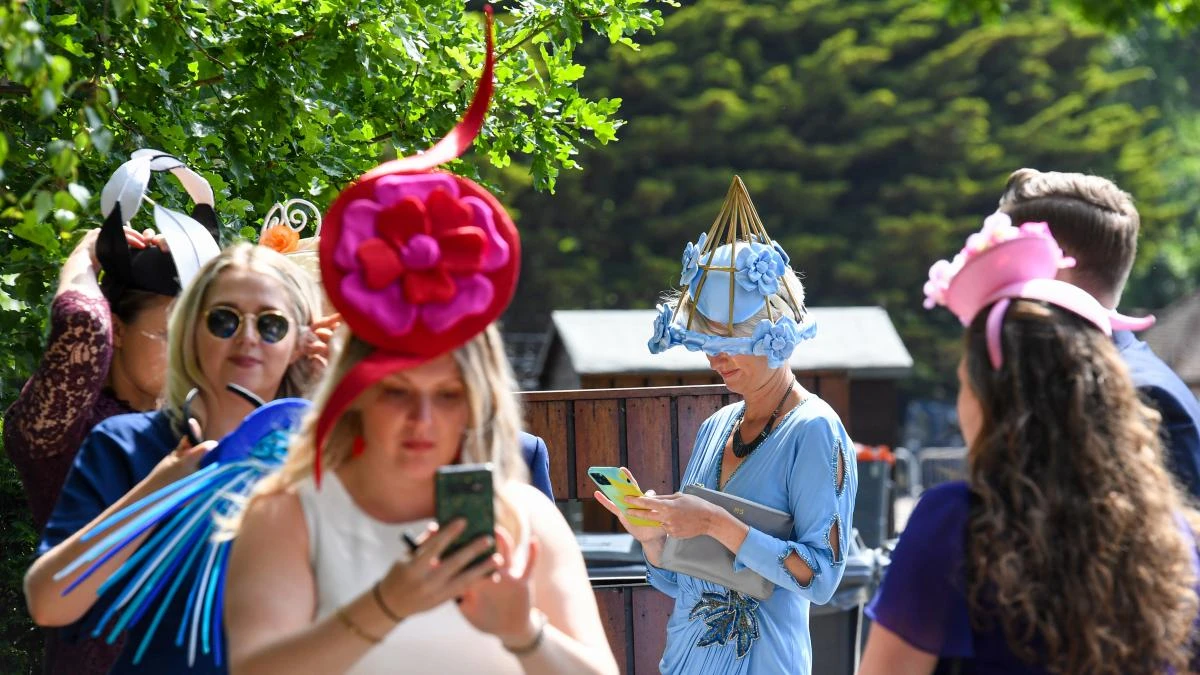 La familia real británica y los tocados más imposibles de las ‘ladies’ llegan a Ascot