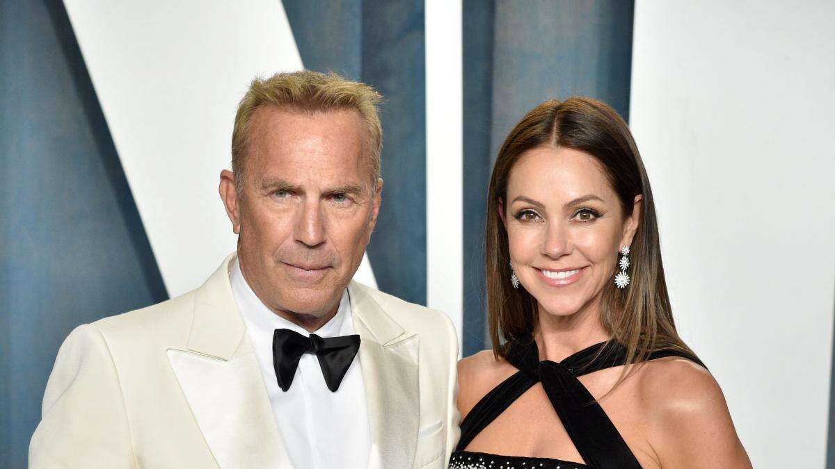 Christine Baumgartner, ex mujer de Kevin Costner, se compromete con su nuevo novio menos de un año después de su divorcio del actor