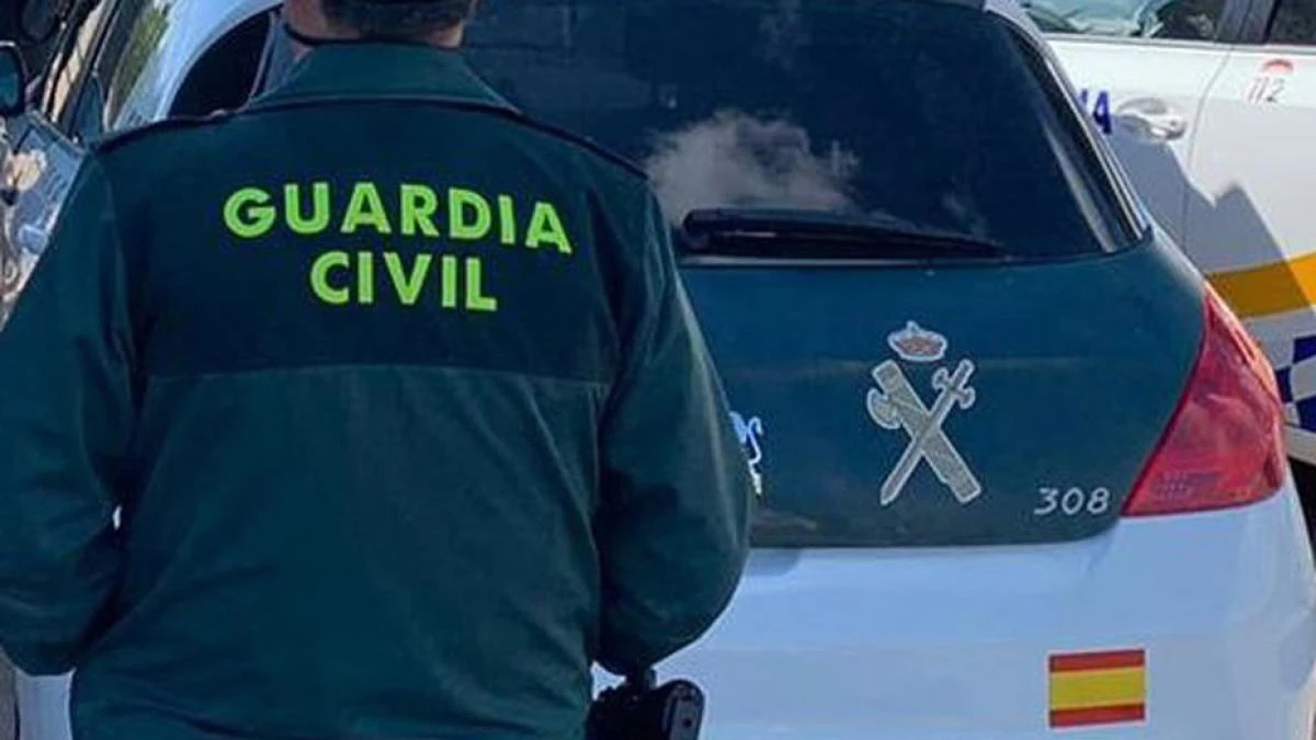 Detienen a un hombre en Benicàssim por robar divisas, joyas y más de 600 euros en una casa