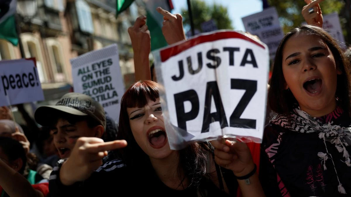 Miles de estudiantes claman contra el genocidio en Gaza en toda España