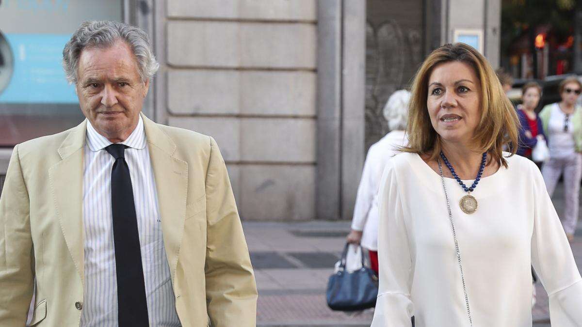 María Dolores de Cospedal e Ignacio López del Hierro, se separan tras 15 años de matrimonio