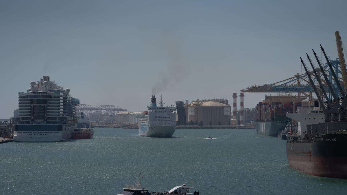 Luz verde para ampliar el muelle Adossat del Puerto de Barcelona