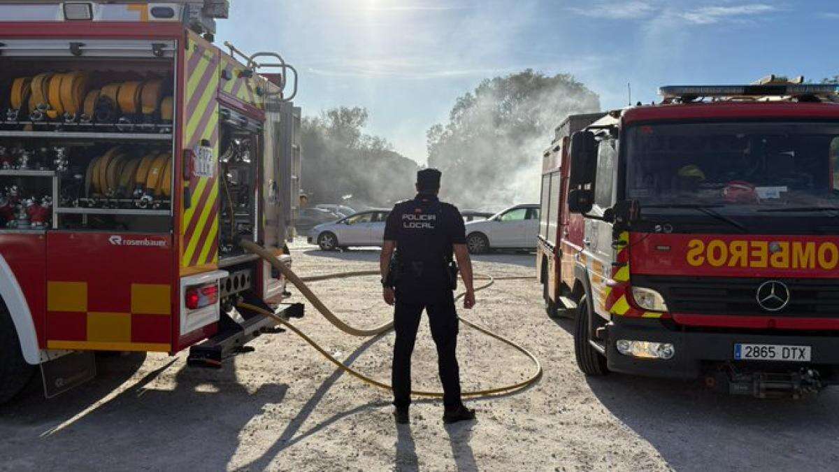 Detenido por el incendio de ocho vehículos al utilizar un encendedor para consumir droga