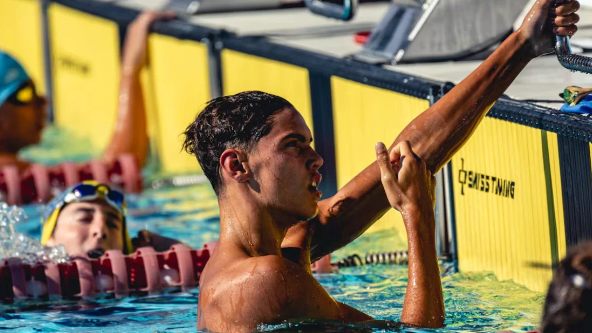 A la natación española le sale un torpedo llamado Luca Hoek de proporciones inimaginables