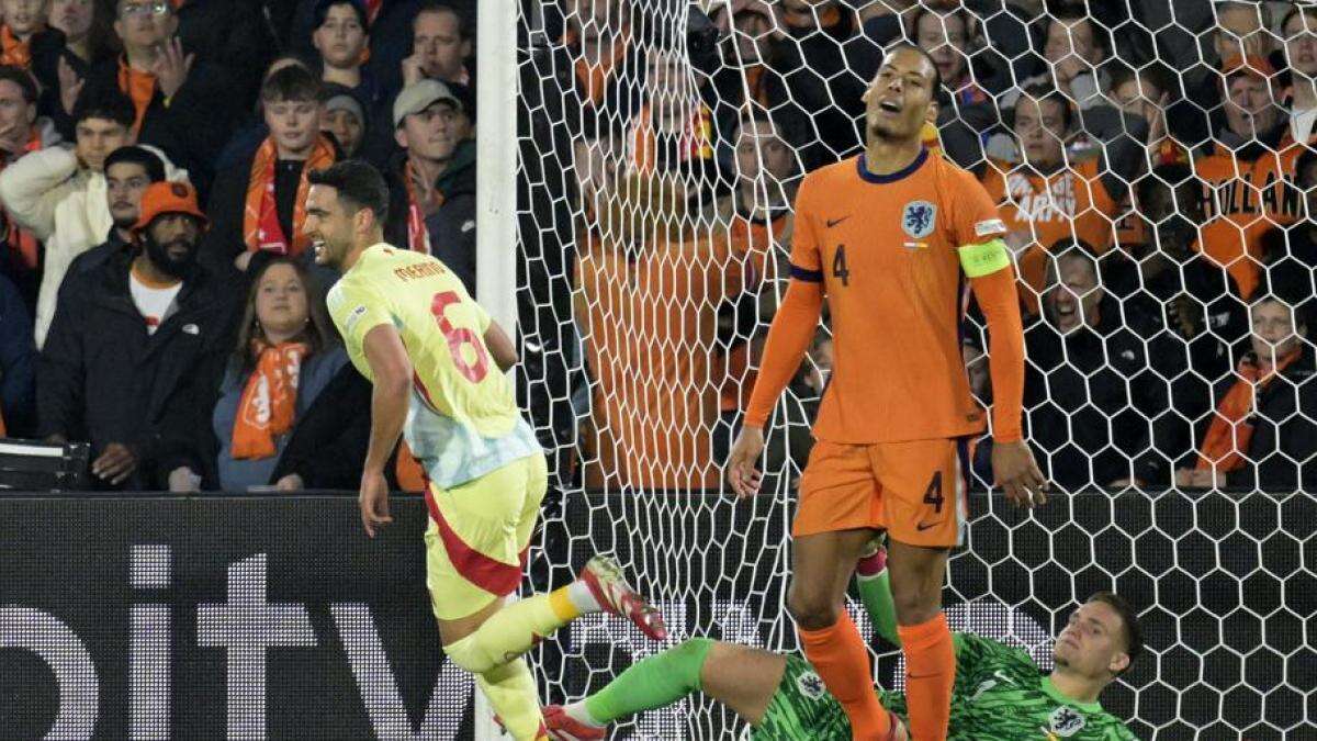 España encuentra un empate por arte de magia