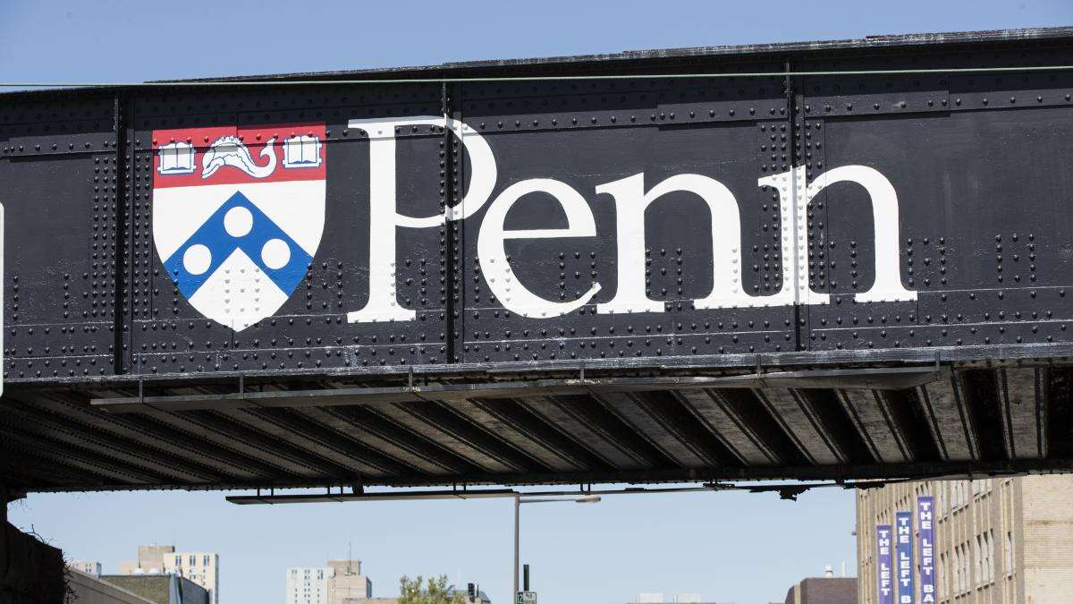 Trump bloquea 175 millones en fondos federales a la Universidad de Penn por incluir atletas transgénero