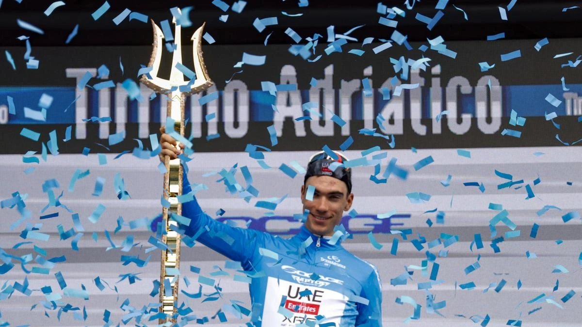 Ayuso sale del maremoto ganando la Tirreno-Adriático