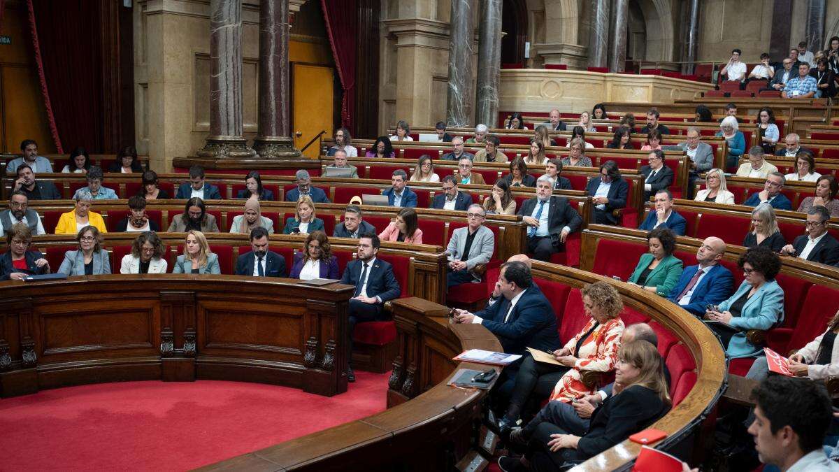 Los catalanes confían más en los expertos que en sus electos para tomar decisiones políticas