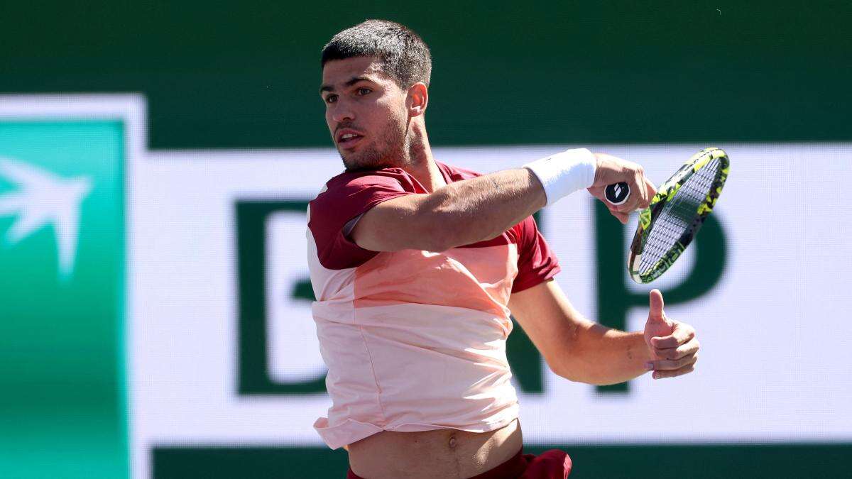 Alcaraz empieza fino su defensa del título y Djokovic dice adiós a Indian Wells