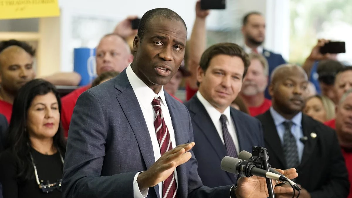 Florida anuncia un plan para eliminar las vacunas obligatorias, que compara con la “esclavitud”
