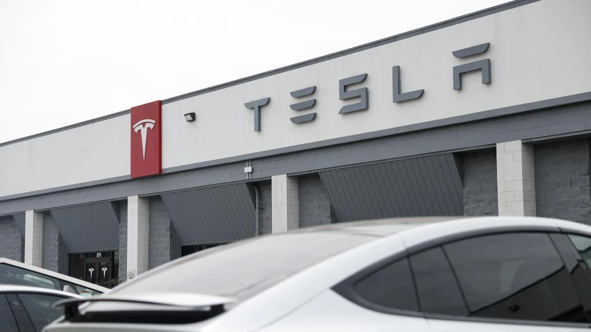 Tesla acentúa su caída en Europa frente al avance de los eléctricos chinos