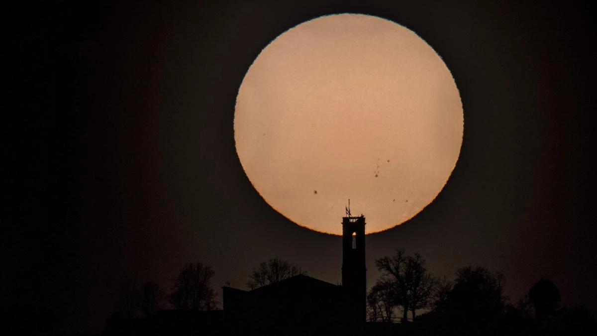 La puesta de sol en Vic destacada por la NASA