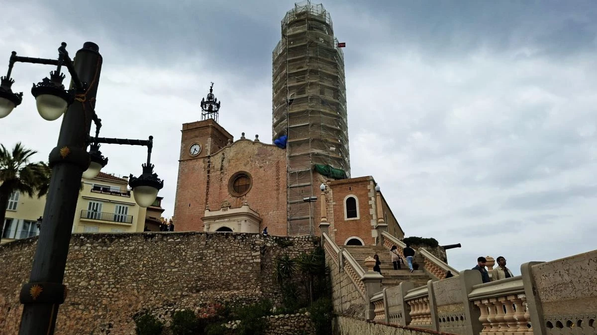 El campanario de Sant Bartomeu i Santa Tecla se pone guapo