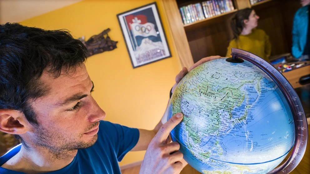 Kilian Jornet crea una fundación para proteger la montaña y defiende un estilo de vida que respete el clima