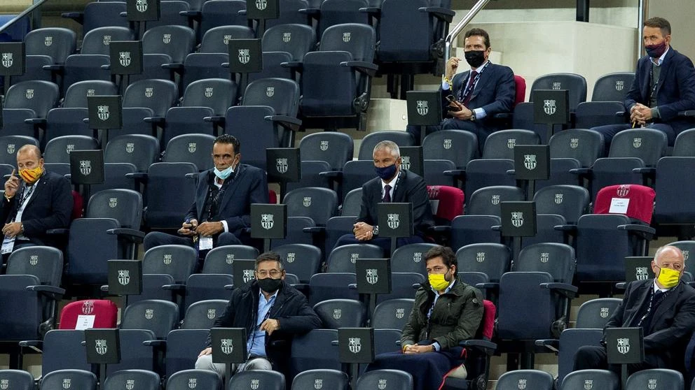 Bartomeu medita irse si se validan las firmas