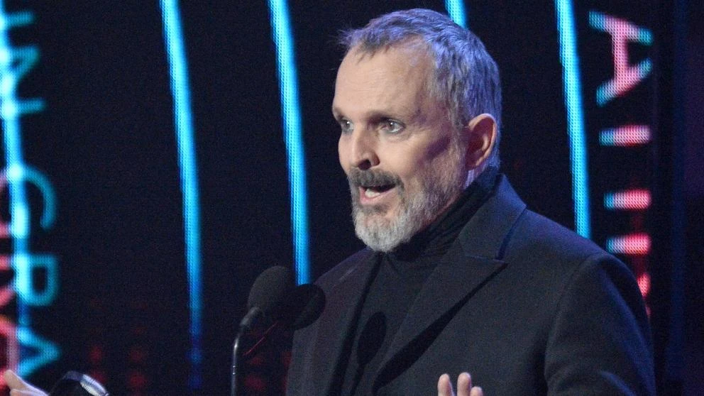 Miguel Bosé pide que sus cuatro hijos no sean considerados hermanos
