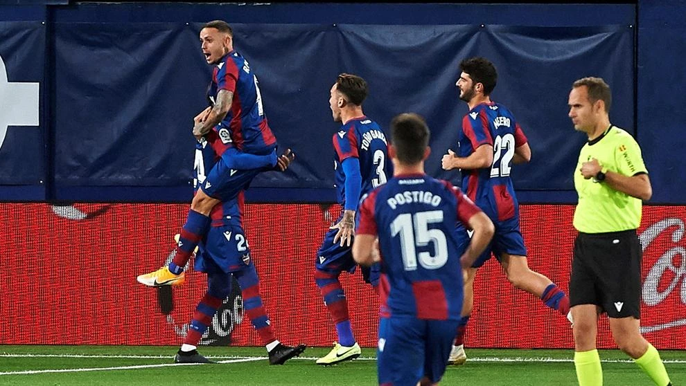 El VAR sale al rescate del Celta en La Cerámica