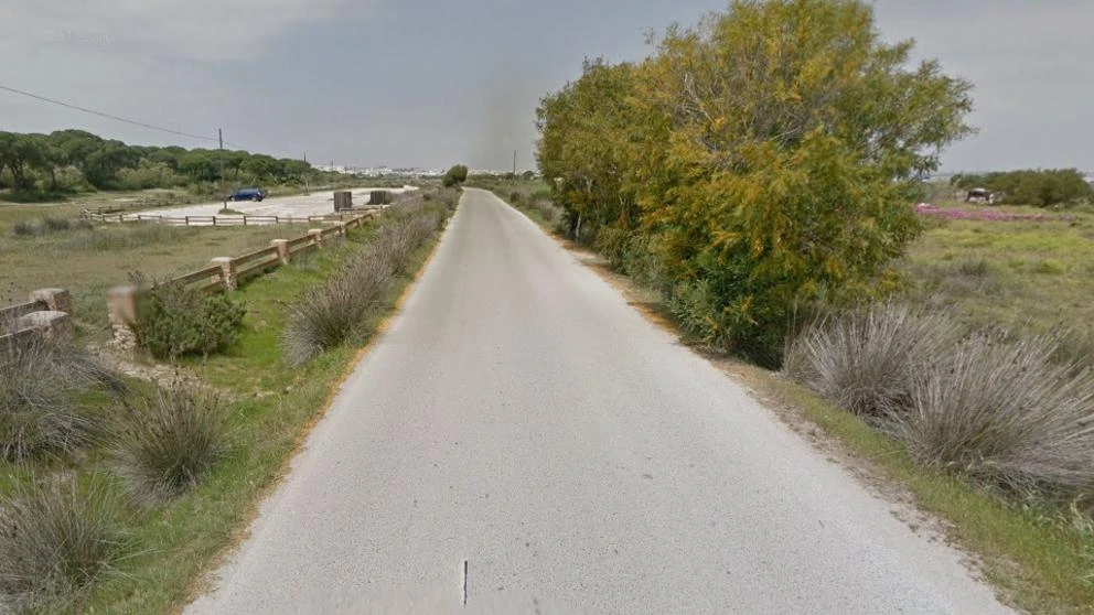 Investigan la aparición de partes de un cuerpo humano esparcidas cerca de una carretera en Cádiz