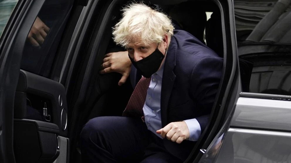 Johnson emula a Trump y promete hacer Gran Bretaña grande otra vez