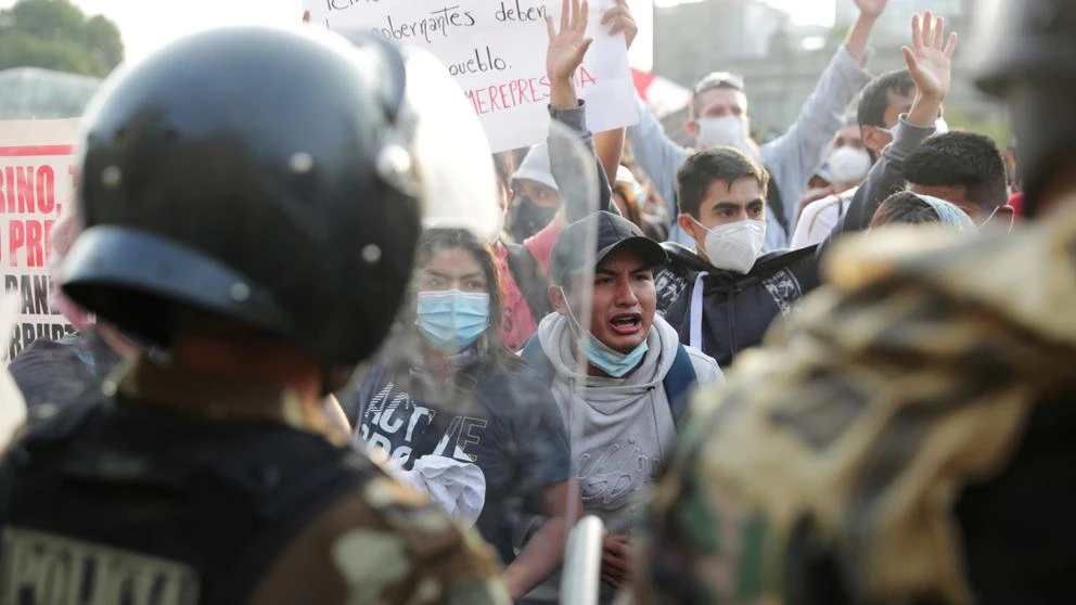 Continúan las protestas en Perú por la destitución de Martín Vizcarra