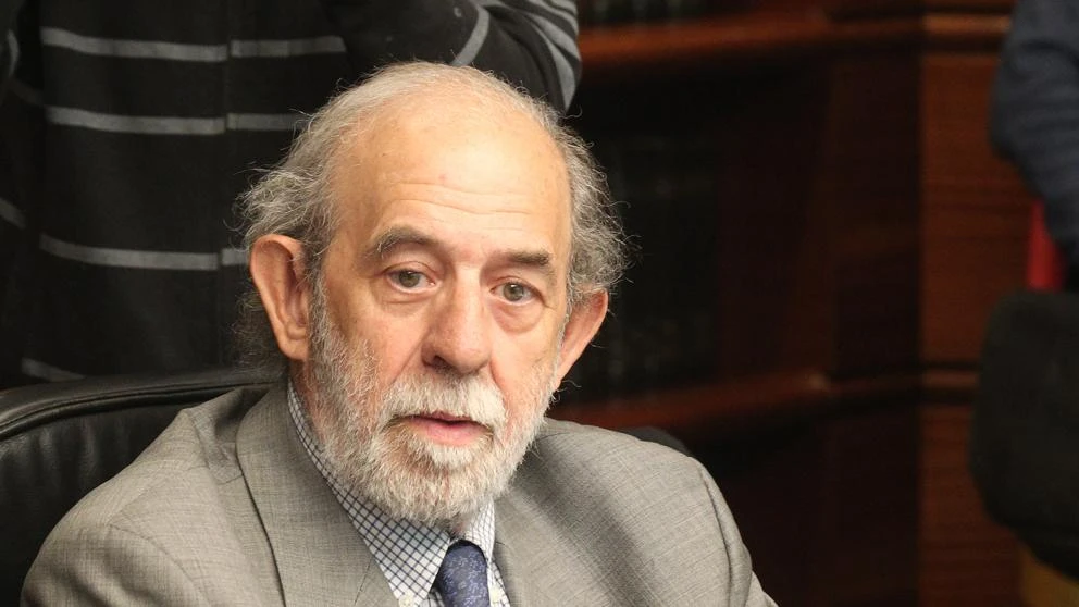 El Supremo abre una causa penal a un magistrado del TC por maltrato
