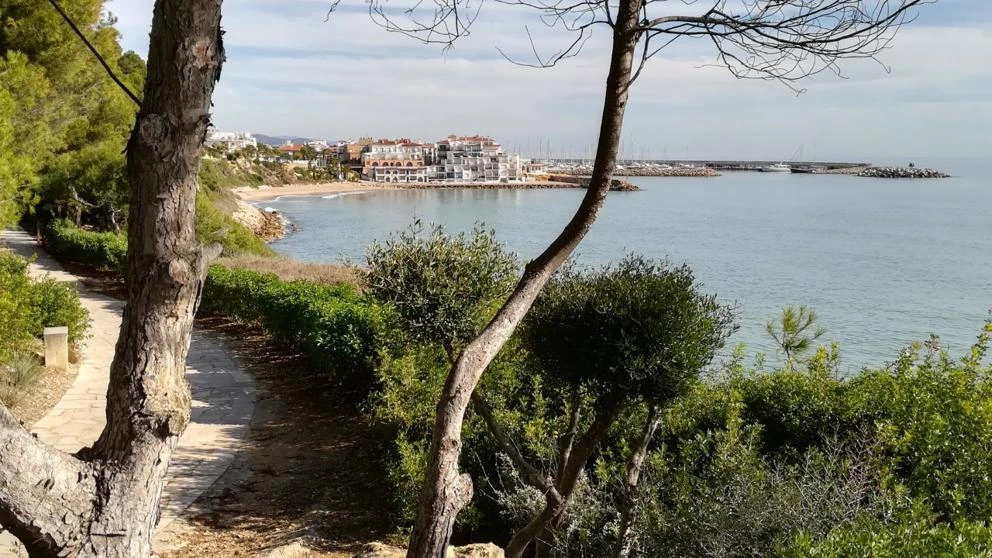 El camino de ronda de Roda de Berà
