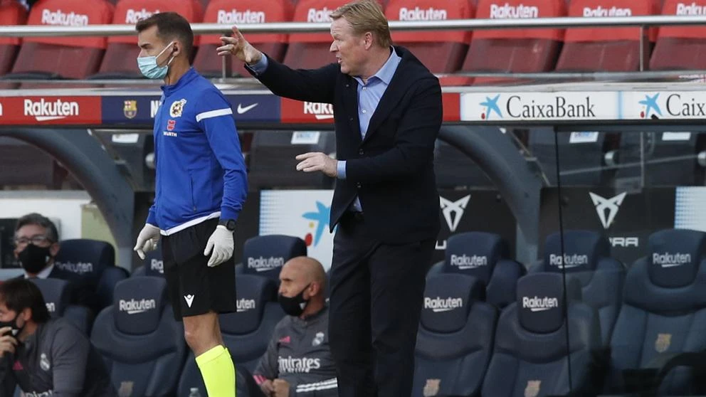 Expediente a Koeman por las críticas al VAR tras el penalti del clásico