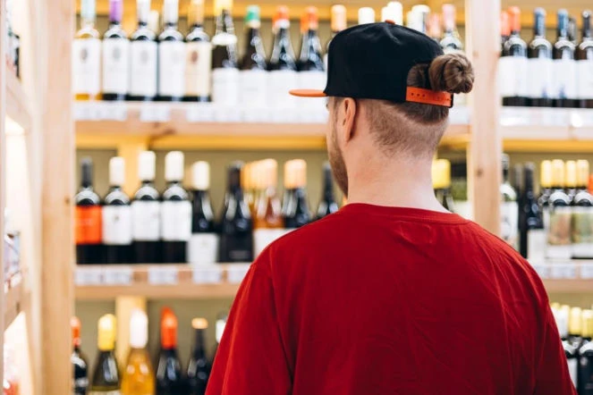 Zmiany w stolicy Nocą nie kupisz już alkoholu w Warszawie. Lada dzień prohibicja obejmie całe miasto