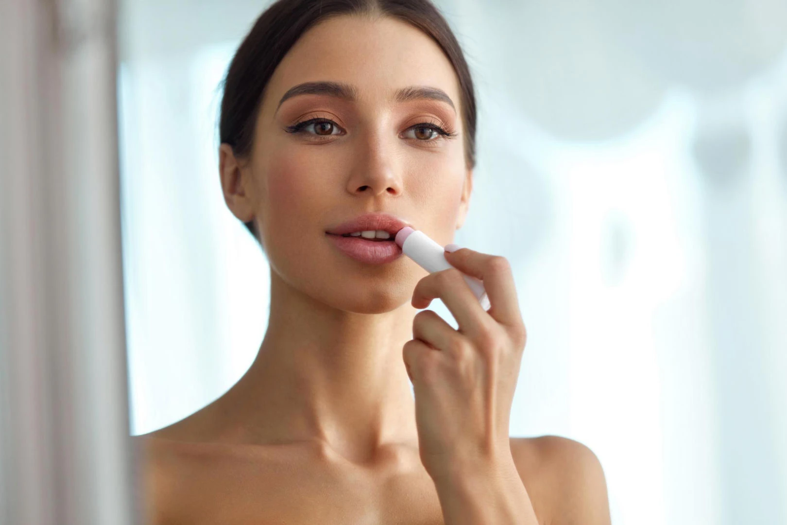 Strefa beauty Sekrety młodej skóry: kompleksowy przewodnik po pielęgnacji przeciwzmarszczkowej