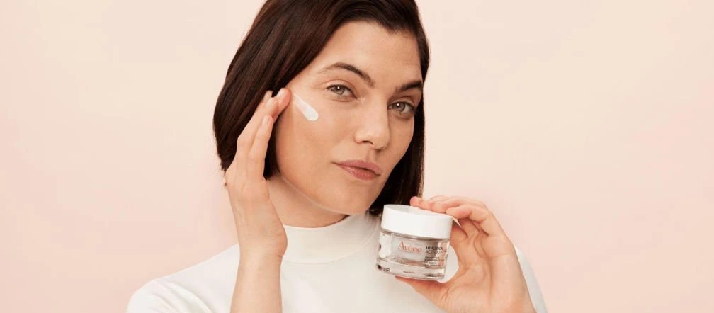 Strefa beauty Dzień Matki w duchu pro-age: celebruj kobiecość i zdrową skórę z Eau Thermale Avène