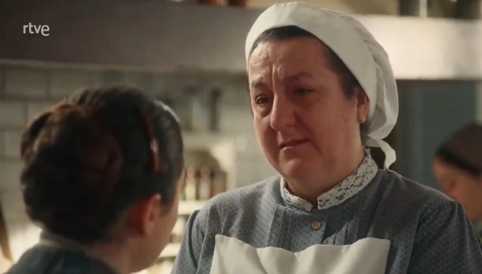 Hiszpański serial TVP La Promesa - pałac tajemnic, odcinek 405. Prawdziwa przyczyna ataków duszności Virtudes wychodzi na jaw - ZDJĘCIA