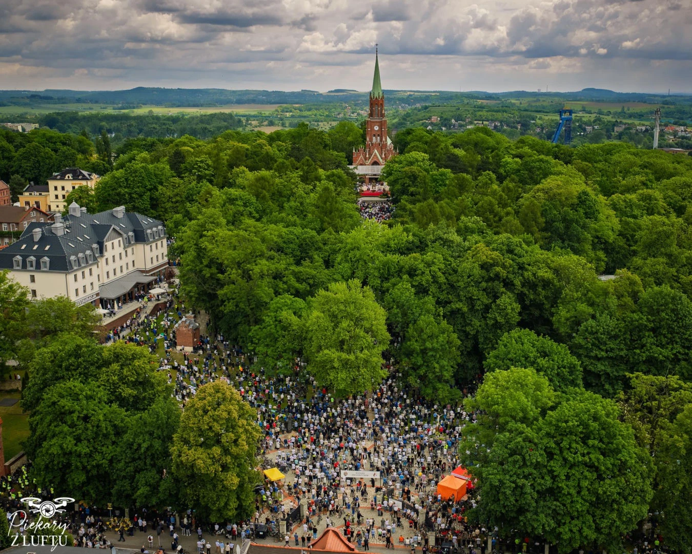 Religia Tysiące mężczyzn przybyły do Piekar Śląskich. Padły mocne słowa o rodzinie i przyszłości Śląska