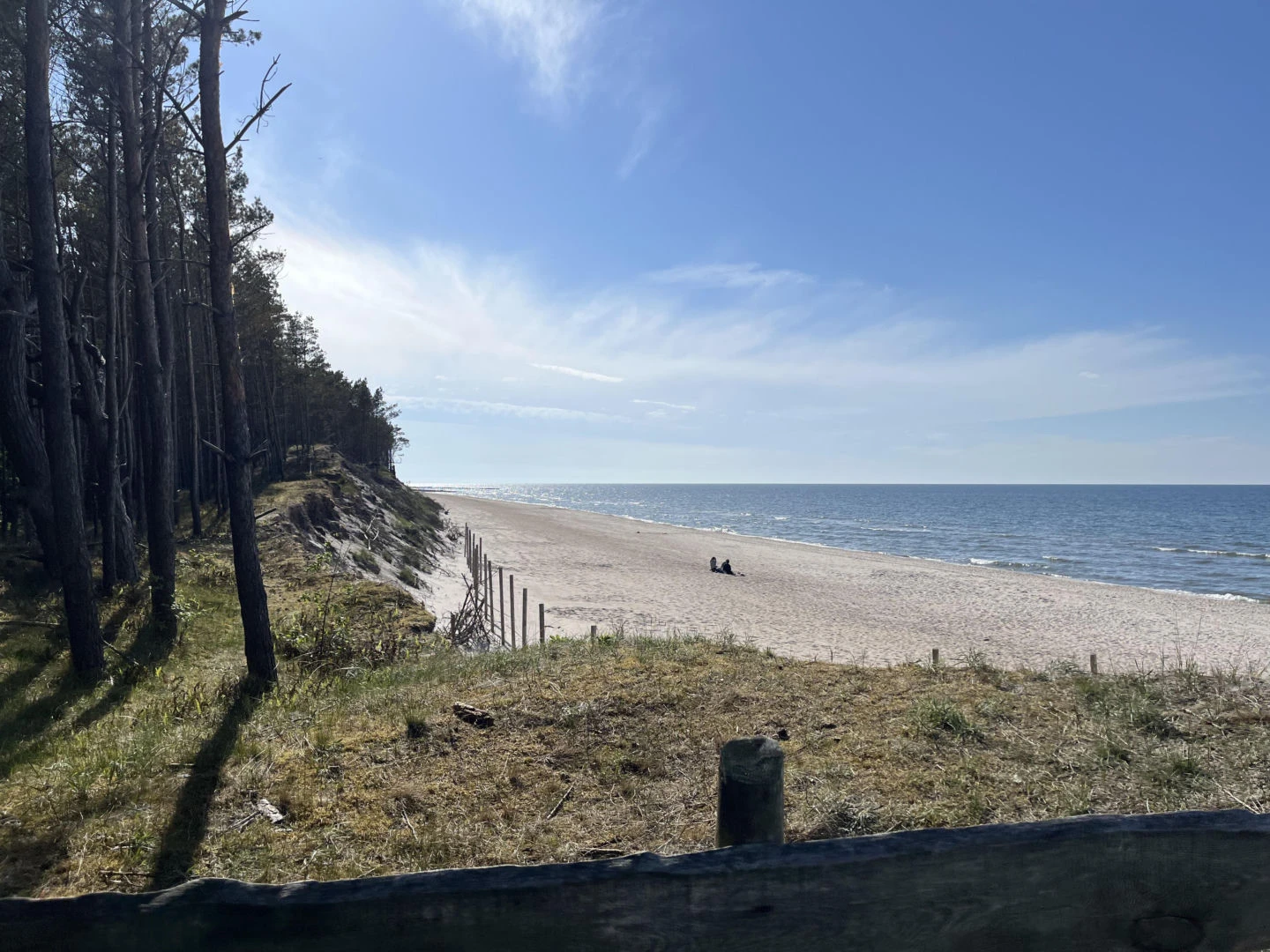 Puste plaże Nietypowy widok nad Bałtykiem. Pogoda dopisała, ale turyści zniknęli z plaż