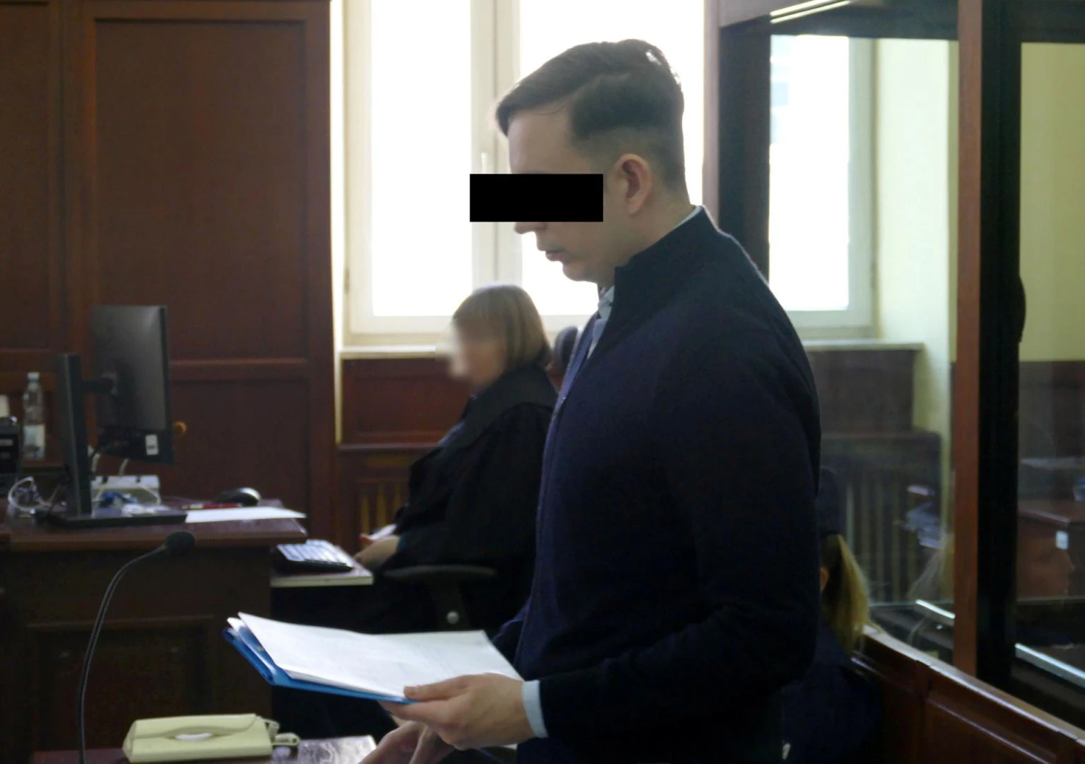 Wolałby hotel? Sebastian M. narzeka na areszt! Chleb z margaryną, brak książek, zajęć i rzadki prysznic. 