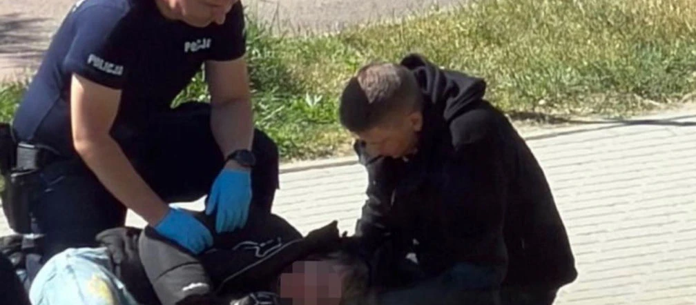 na sygnale Leżał pod komisariatem i nie odpowiadał na pytania. W jego telefonie znajdował się ważny trop