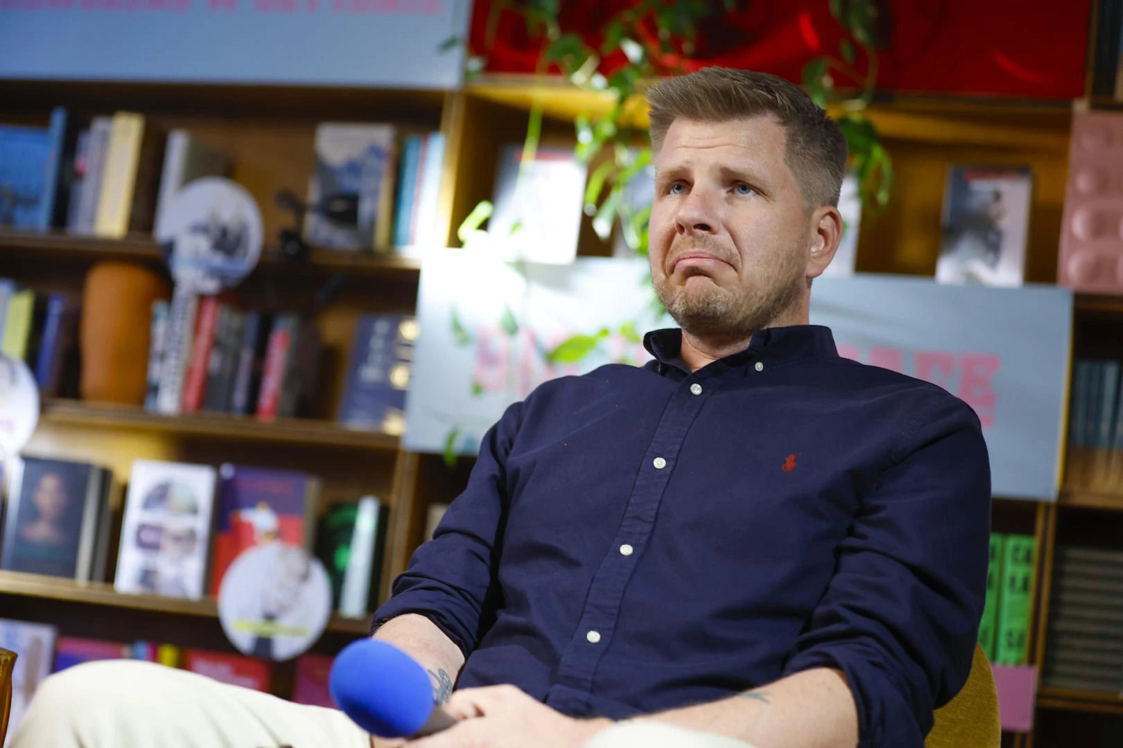 PIĘKNA blondynka! Filip Chajzer i jego młoda partnerka 