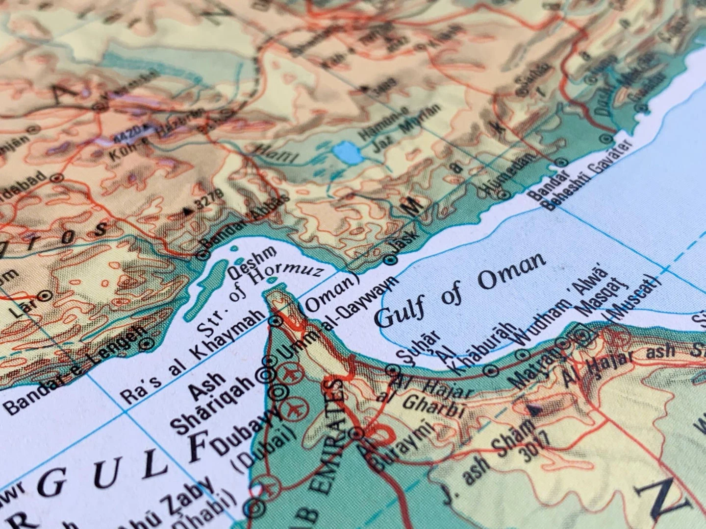 Bliski Wschód Ceny ropy mocno w górę. Iran ostrzelał statki w cieśninie Ormuz
