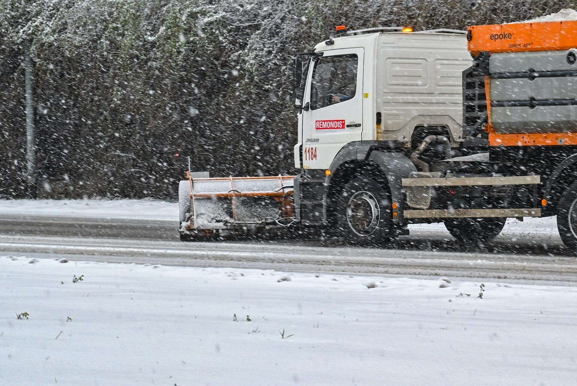 Fatalna pogoda Śnieżyce w górach, czerwony alarm nad morzem