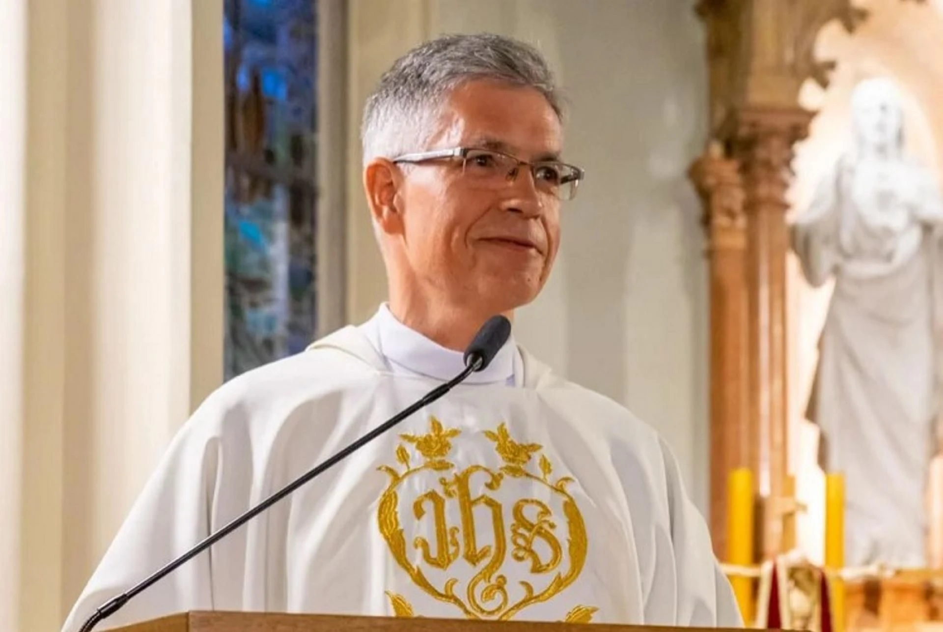 Co się stało? Trzęsienie ziemi w Kościele. Znany dominikanin zrzuca habit!