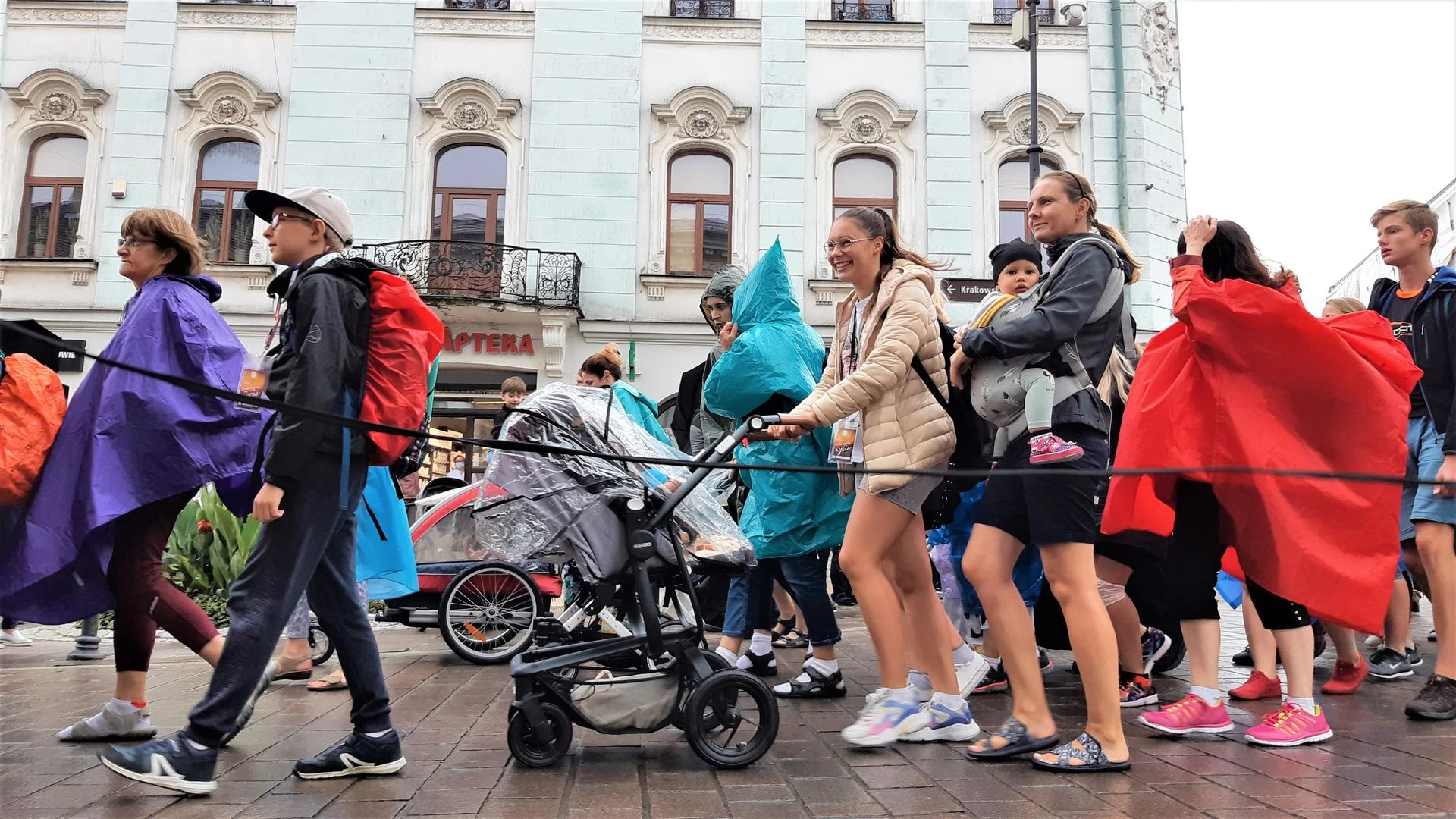 Pielgrzymi zablokują ulice Warszawy. Utrudnienia i zamknięte ulice