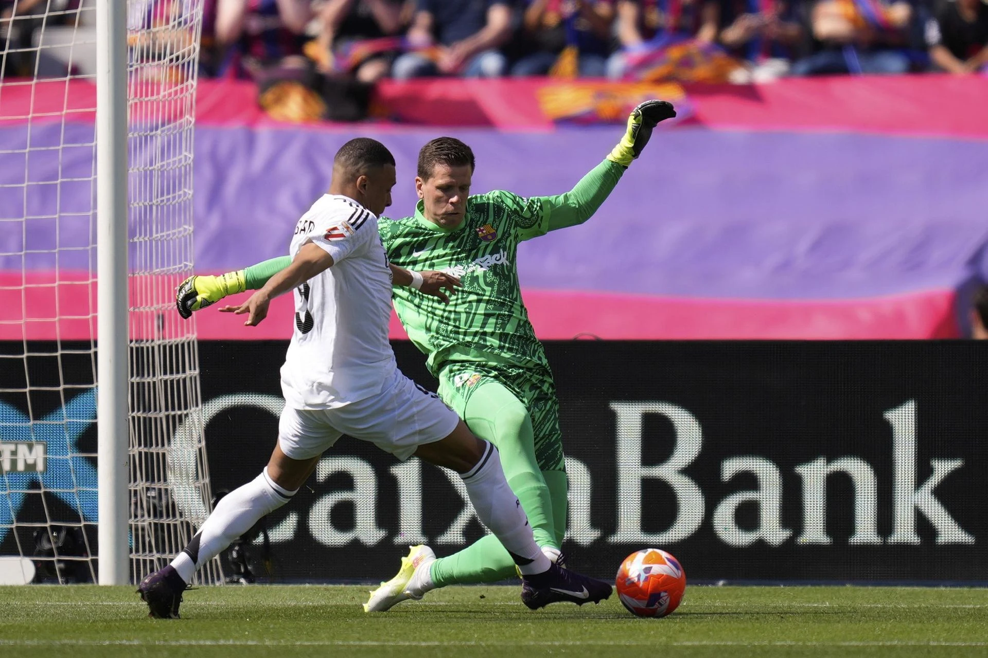 El Clasico Sędzia zrównany z ziemią po meczu Barcelona - Real! Te błędy zostały od razu zauważo…