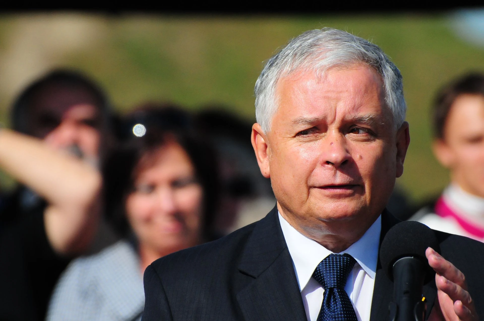 niestety, nie udało się jej Niewiarygodne, kto chciał podać małemu Lechowi Kaczyńskiemu szklankę mleka! To znana…