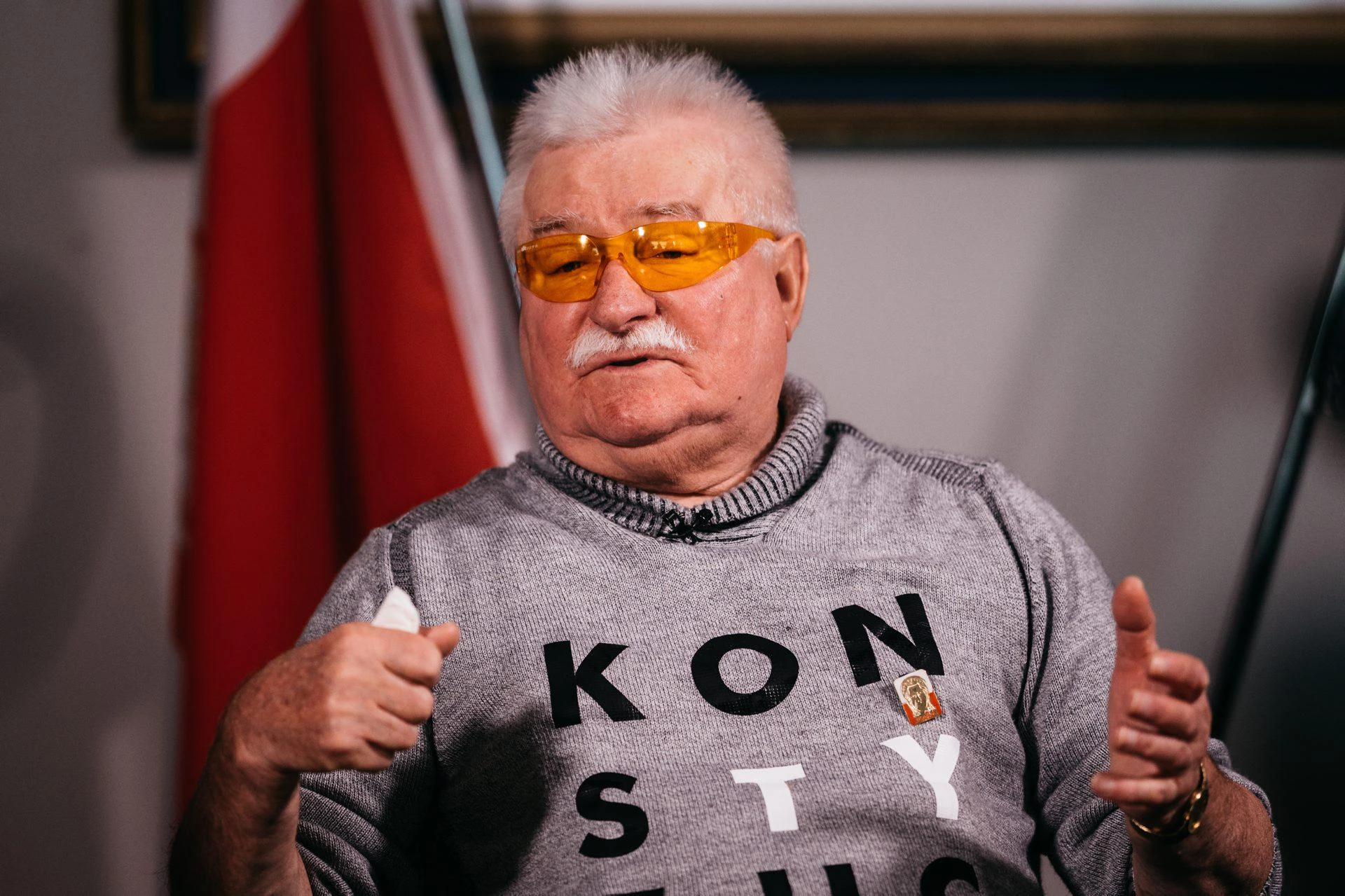 Lech Wałęsa pokazuje w sieci igraszki w jacuzzi! Żona będzie zazdrosna?