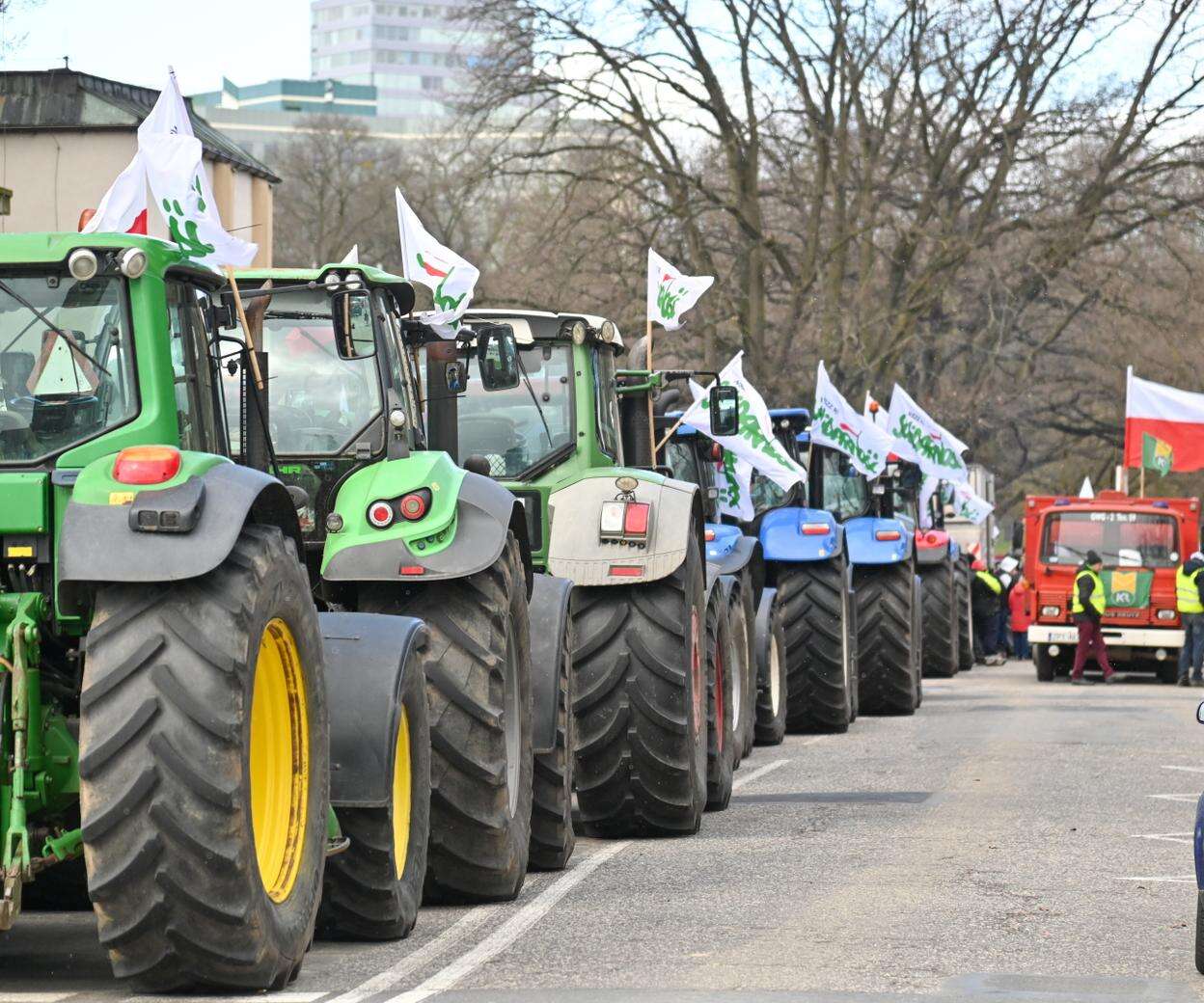 Protest rolników na Dolnym Śląsku Tych dróg unikajcie, żeby nie stać w korkach. Te trasy będą zablokowane