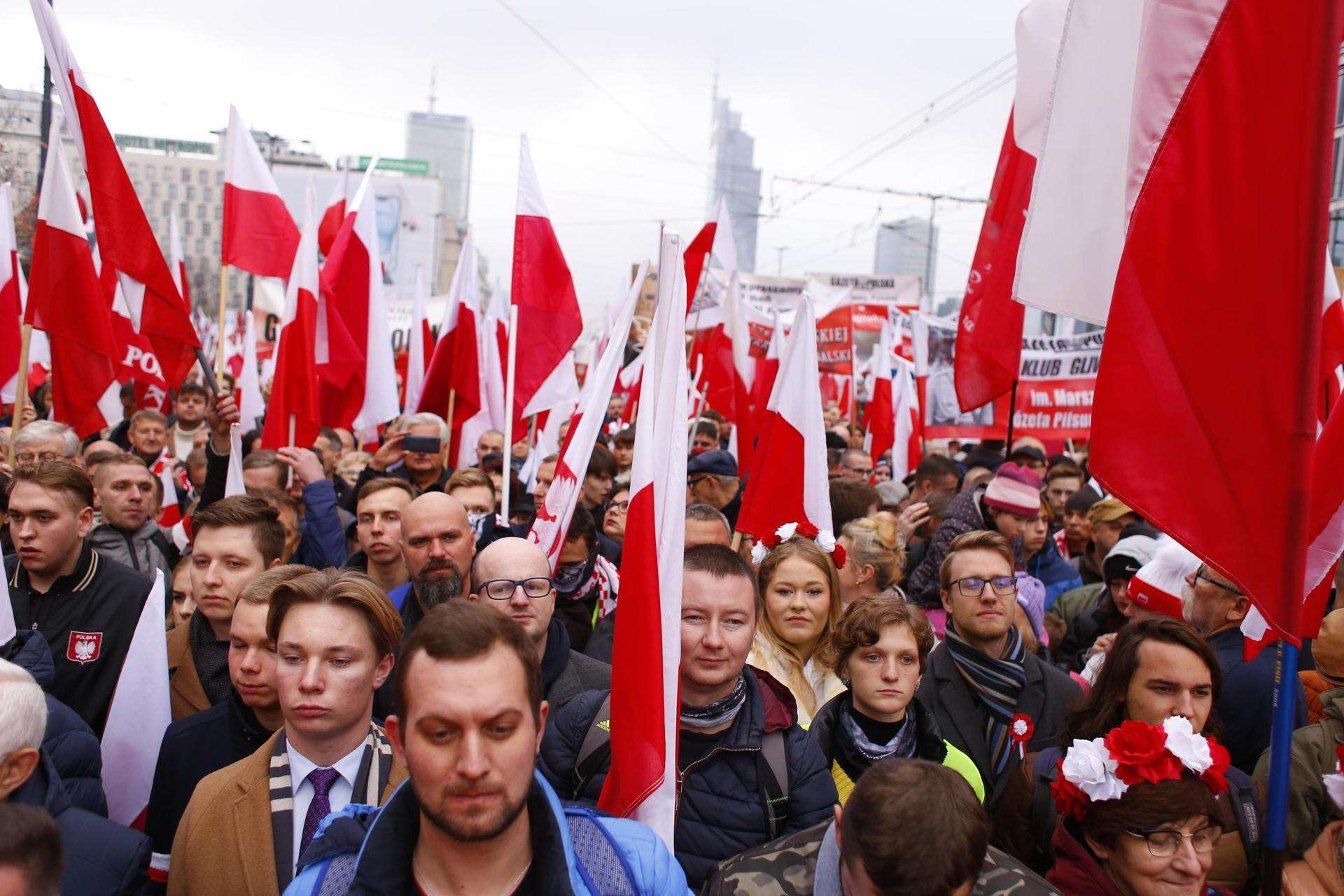 ZMIANA DECYZJI Trzaskowski zdecydował Marsz Niepodległości przejdzie ulicami Warszawy