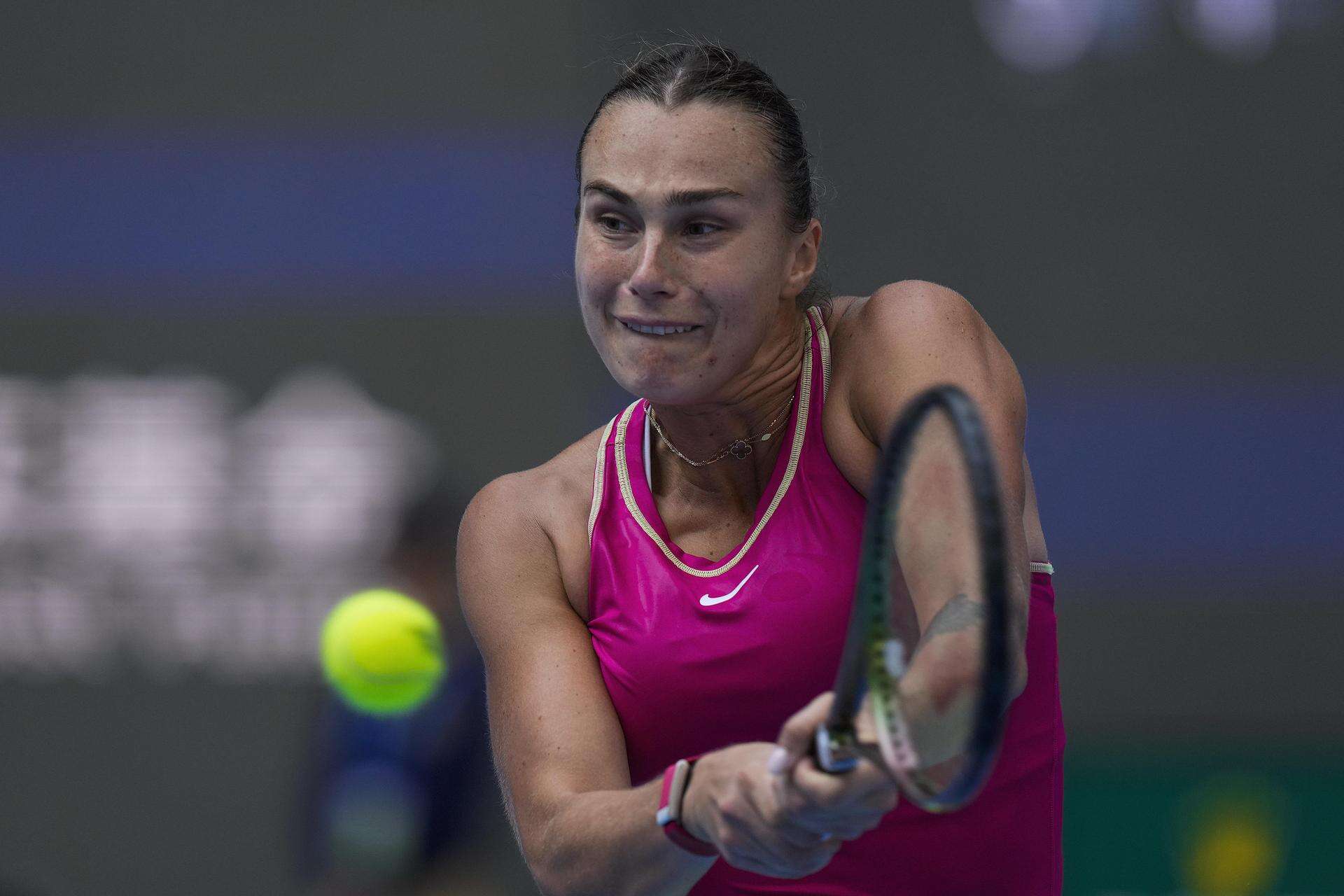 Ranking WTA Aryna Sabalenka za burtą turnieju w Pekinie! Iga Świątek dogoni ją w rankingu WTA? […