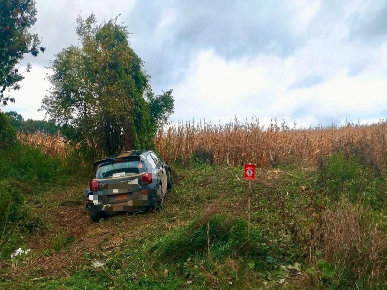 Szok! Wypadek na trasie Rajdu Nyskiego. Rajdówka wjechała w ludzi. Są poszkodowani!