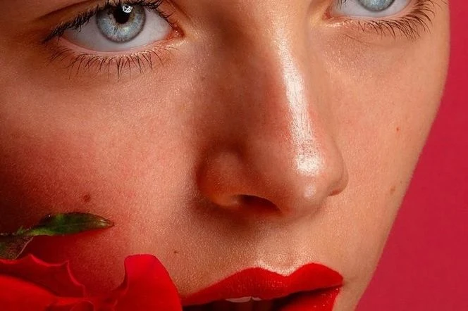 Strefa beauty Dzień Pocałunku – odkryj produkty, które zadbają o twoje usta